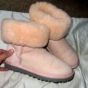 Pink Uggs